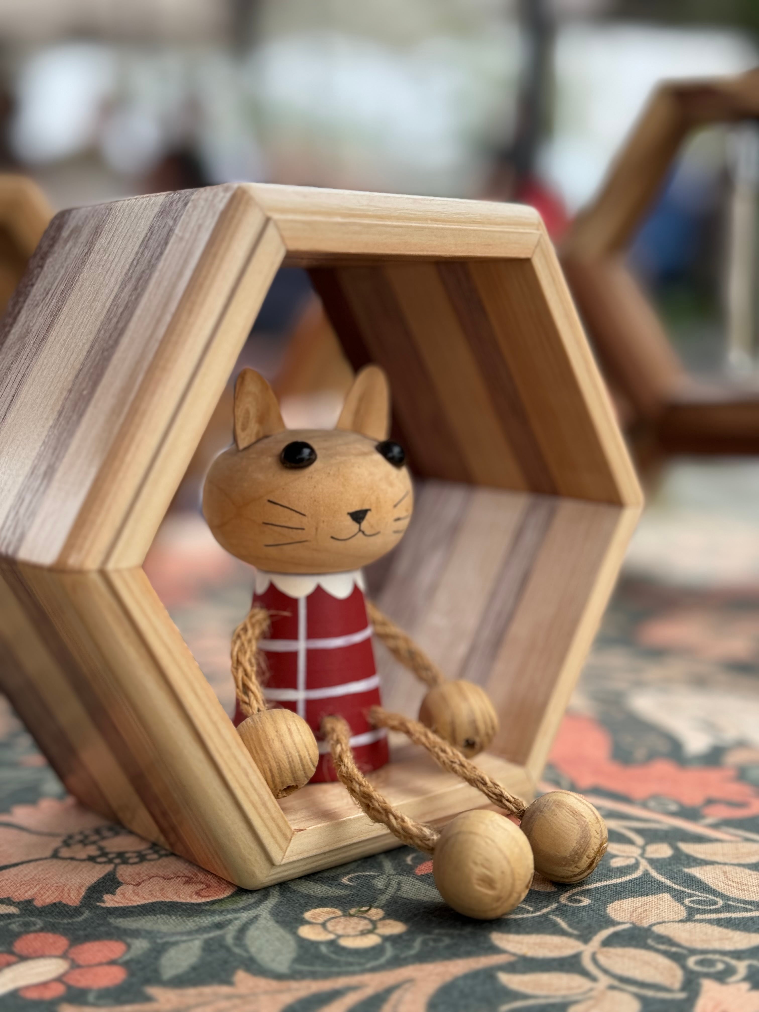 木彫り 女性像 座る女神像 置物 ツゲの木彫り 木製彫刻 手作り 美少女