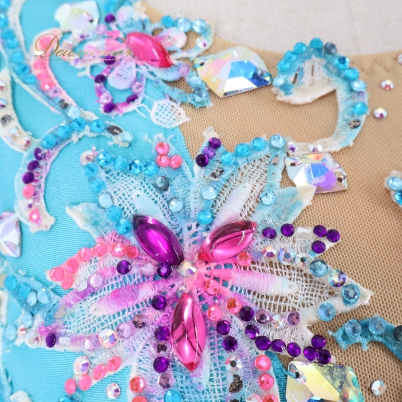 社交ダンス 衣装 スタンダードドレス ドレス ワンピース スタンダード 水色 ピンク フロート フリル レース デモ 競技 ダンス パーティ 発表会 ブルー系 ピンク系 光沢 明るい 鮮やか おしゃれ 伸縮性 競技用発表会用 コスチューム フォーマルパーティ