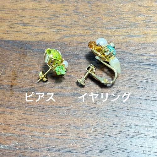赤い梅のビジュー 【イヤリング】
