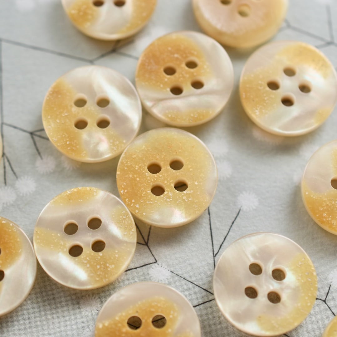 『10個セット』シャイニーベージュ×ランダムベージュ 4穴  13㎜