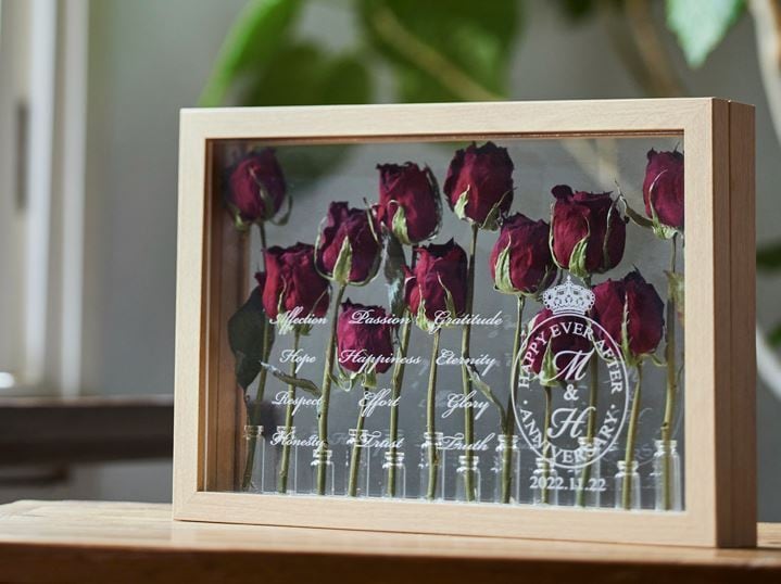 「赤バラDozen rose（12本のバラ）」の標本スタイル　『受注商品・ドライフラワー』　【送料無料】 | molek powered by BASE