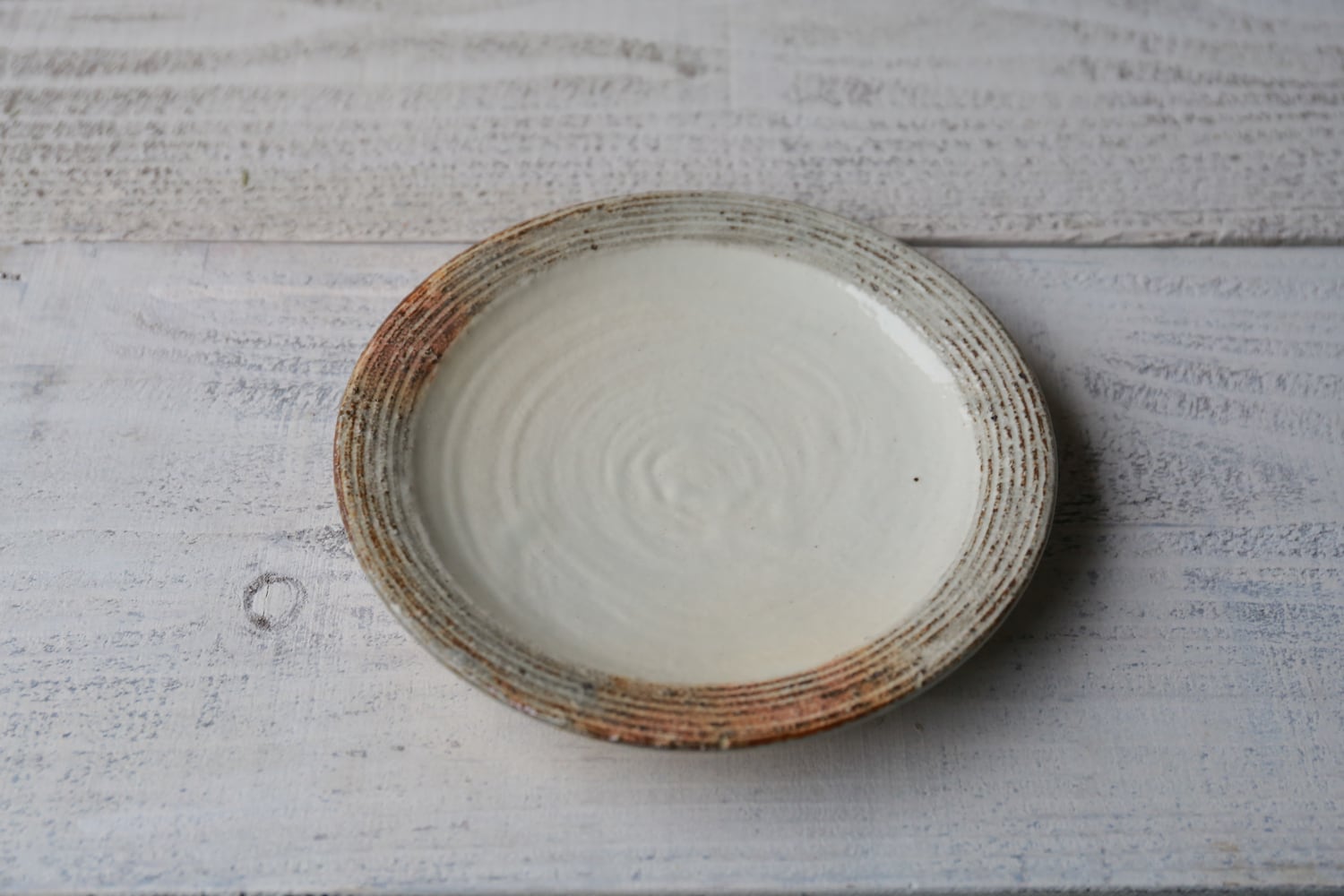 渕荒横彫 エッグソーサー | 古谷製陶所