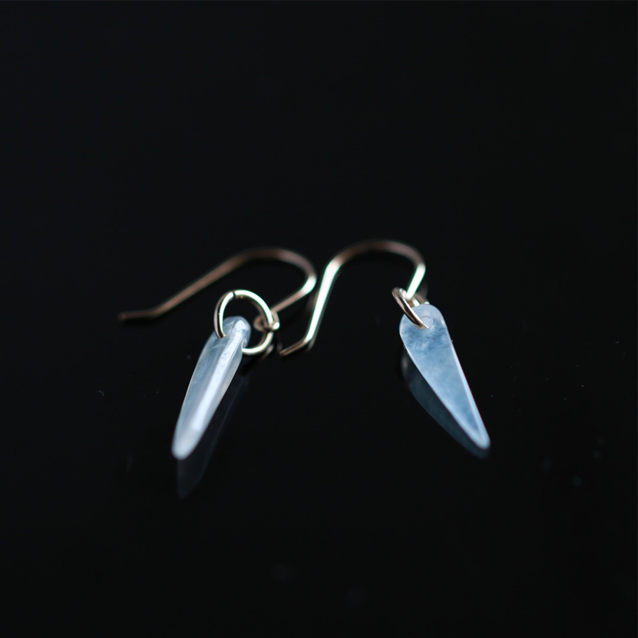 氷柱のような翡翠 一つ一つ表情が異なるピアス！ K10YG A貨翡翠 jd_mm1109_C