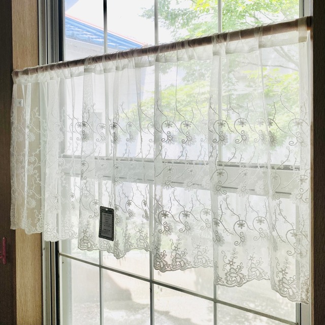 刺繍入りカフェカーテン