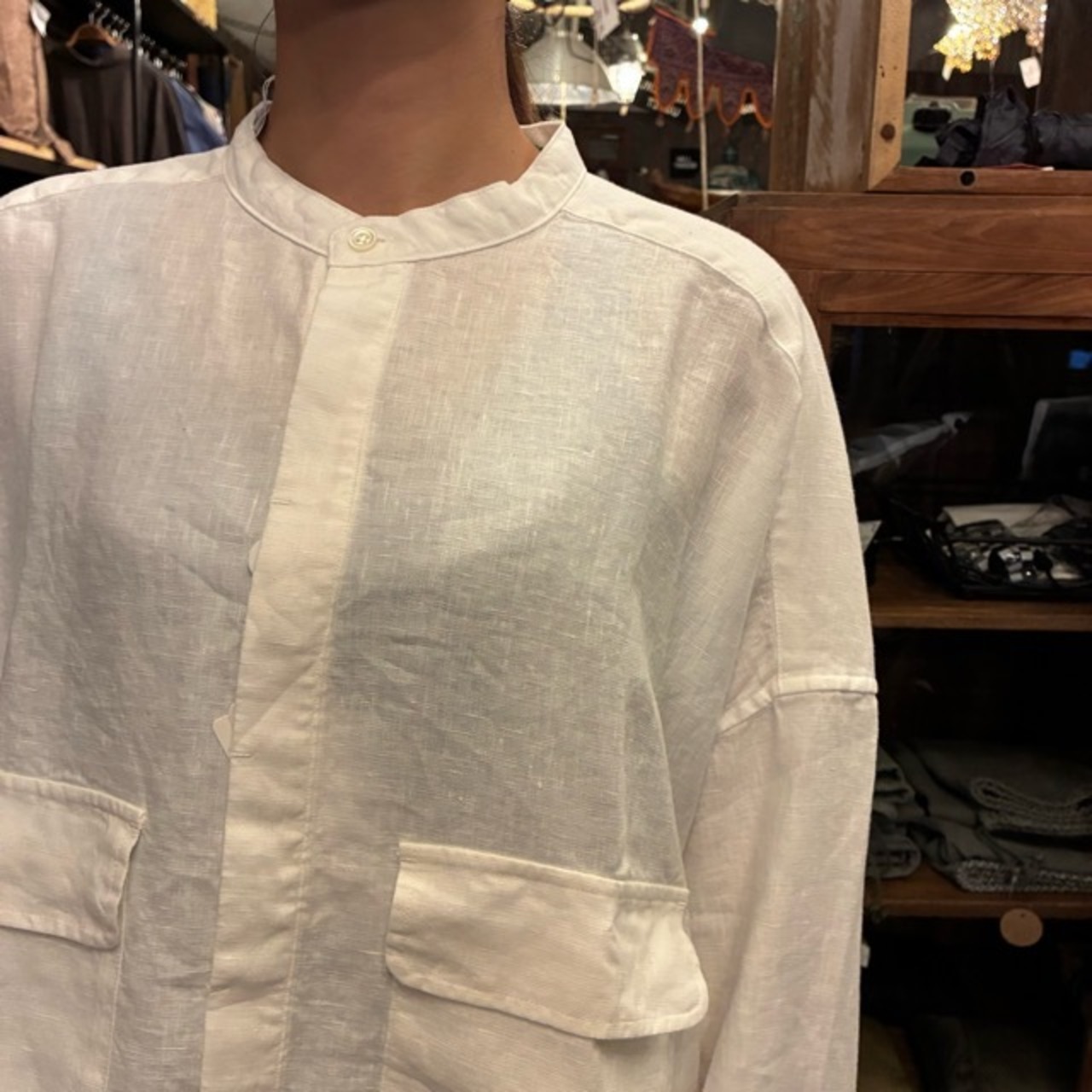 UNIVERSAL TISSU　ユニヴァーサルティシュ　フレンチリネン フラップポケット シャツ　オフ　ホワイト　白　シャツ　トップス　レディース　麻