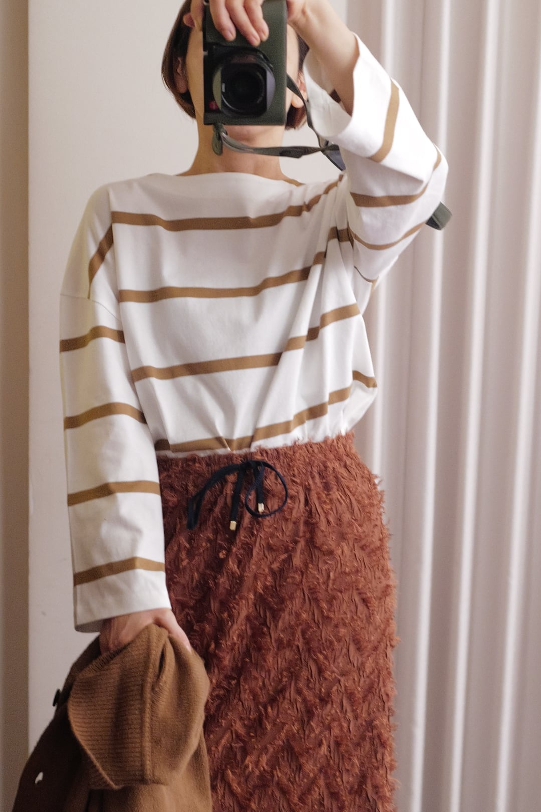 border long sleeve tee white beige