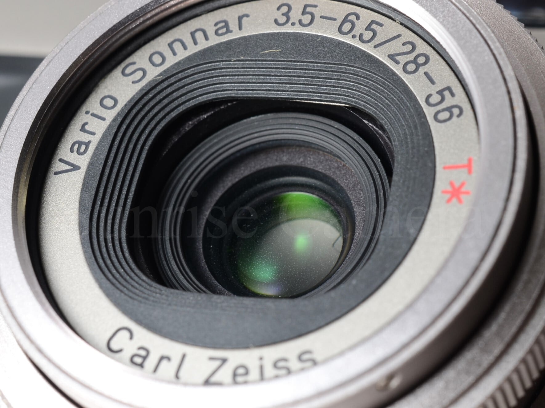 CONTAX TVS II / Carl Zeiss Vario Sonnar T* 28-56mm F3.5-6.5 DATA