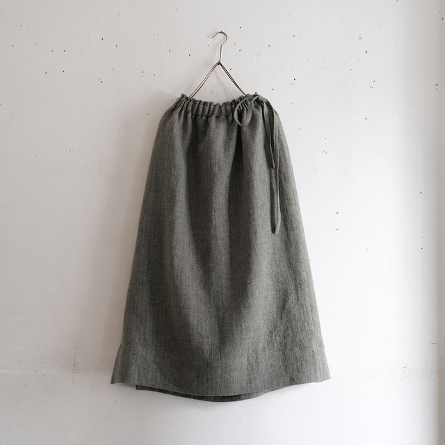 one side slit long skirt／herringbone linen〈gray×olive〉