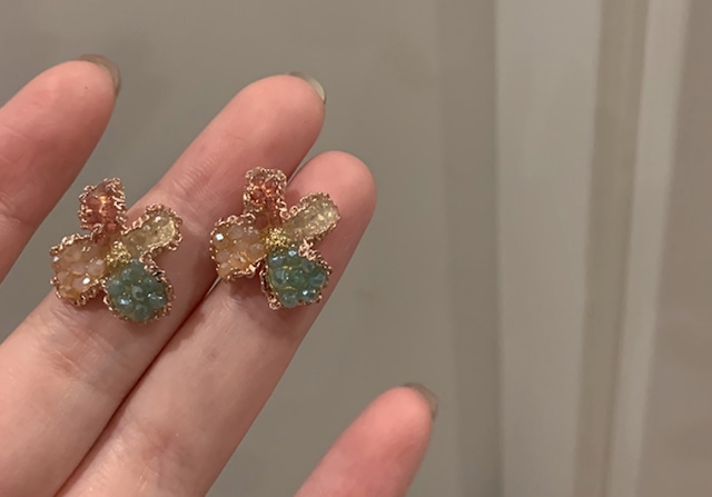 【くすみカラー ピアス☆フラワーモチーフ アクセサリー】ピアス アクセサリー フラワーモチーフ 花 カラフル ゴールド レトロ カジュアル エレガント 春 秋 冬 大人可愛い 韓国ファッション 10代 20代 30代 40代 送料無料