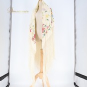 フラメンコ 衣装 マントン シージョ アイボリー クリーム 刺繍 フレコ フリンジ 花柄 ダンス パーティ 発表会 舞台 小物 装飾 小道具 ホワイト系 フラメンコ衣装 ダンス衣装 ステージ衣装 刺繍マントン クリーム系 アイボリー系 花柄デザイン フリンジ付き おしゃれ パフォーマンス コスチューム