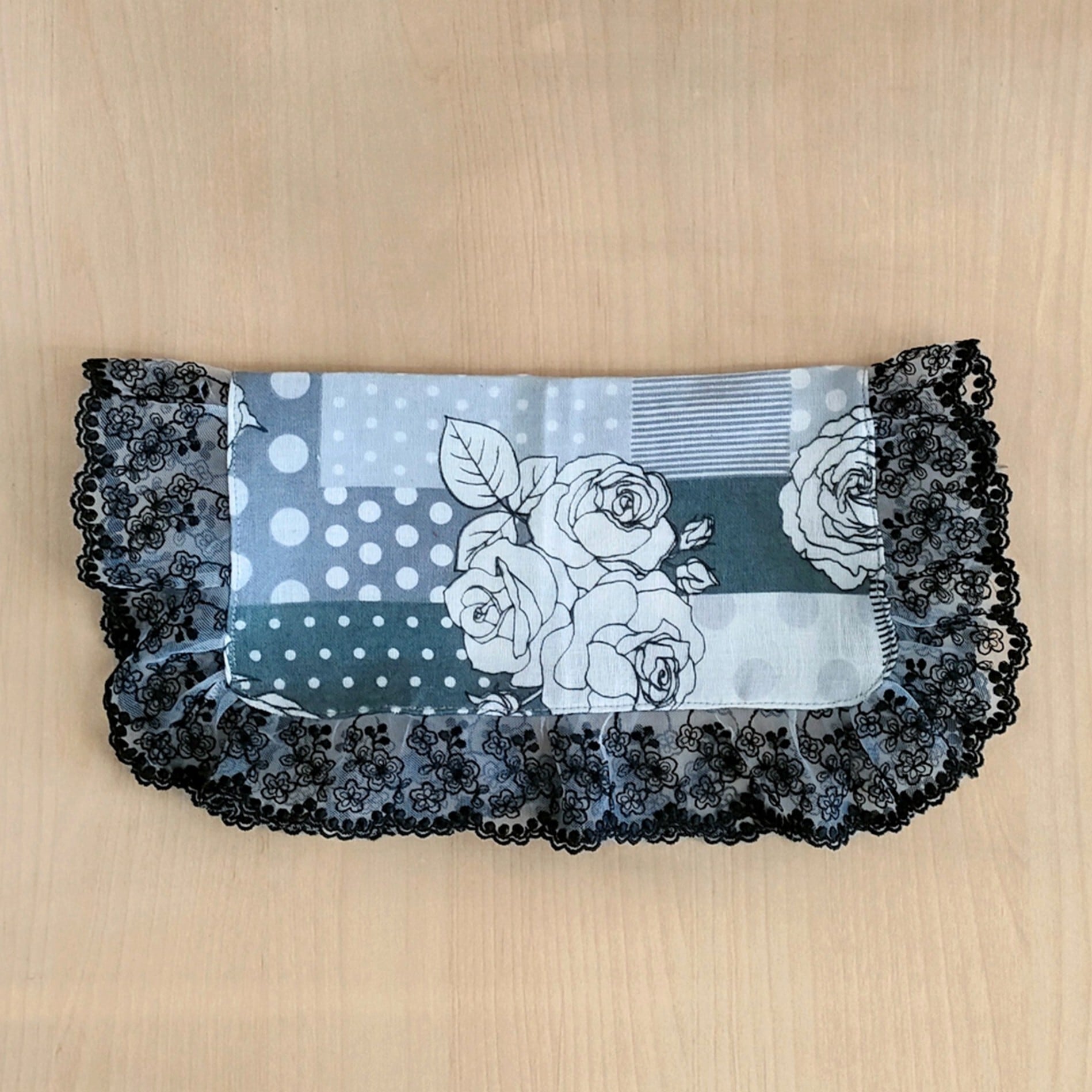 プリントガーゼ ハンカチ 縁レース | アンティーズセレクション｜三鷹