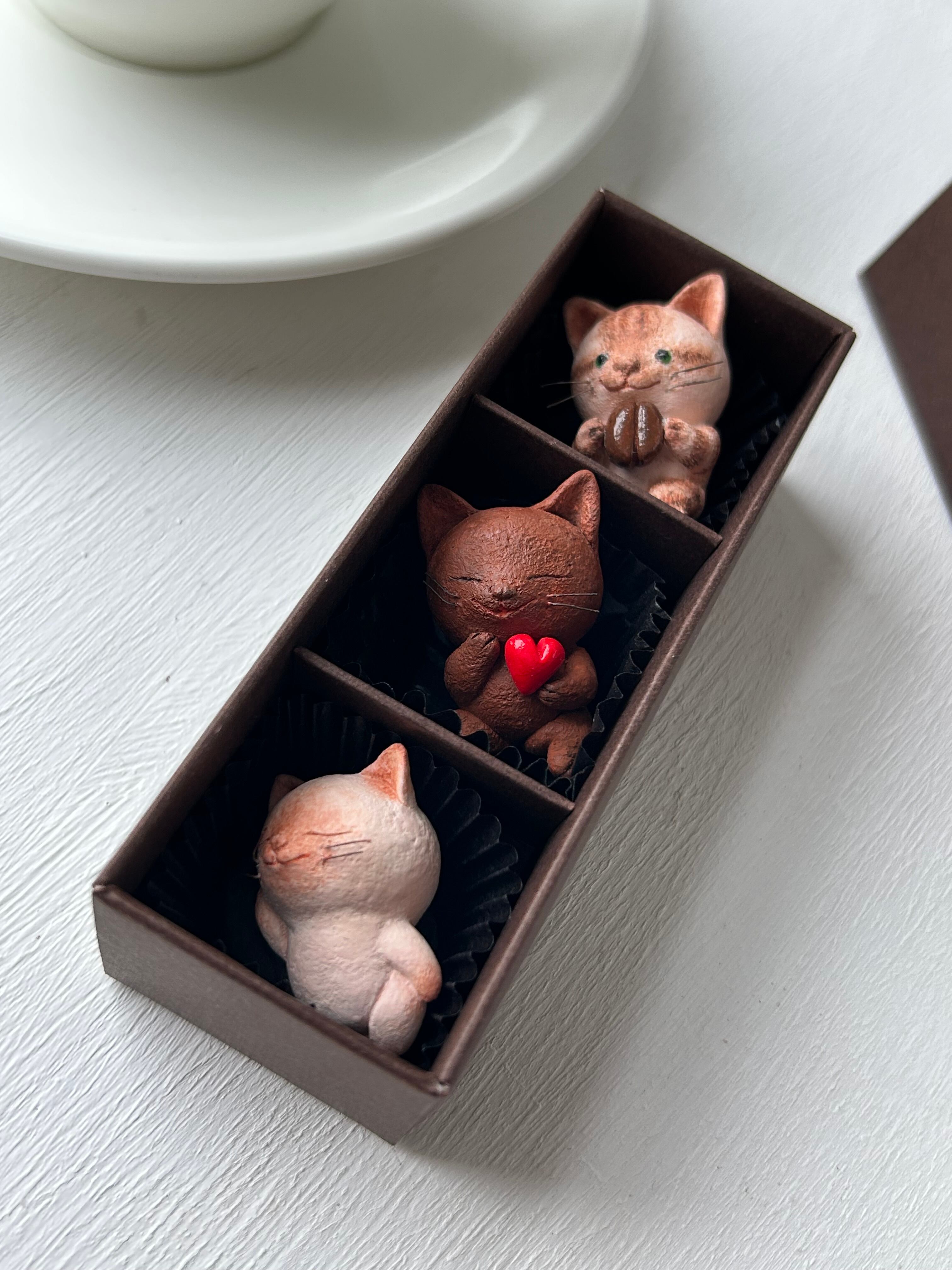 チョコレートみたいな猫さんトリオ | 手ノヒラ堂 Tenohira-shop