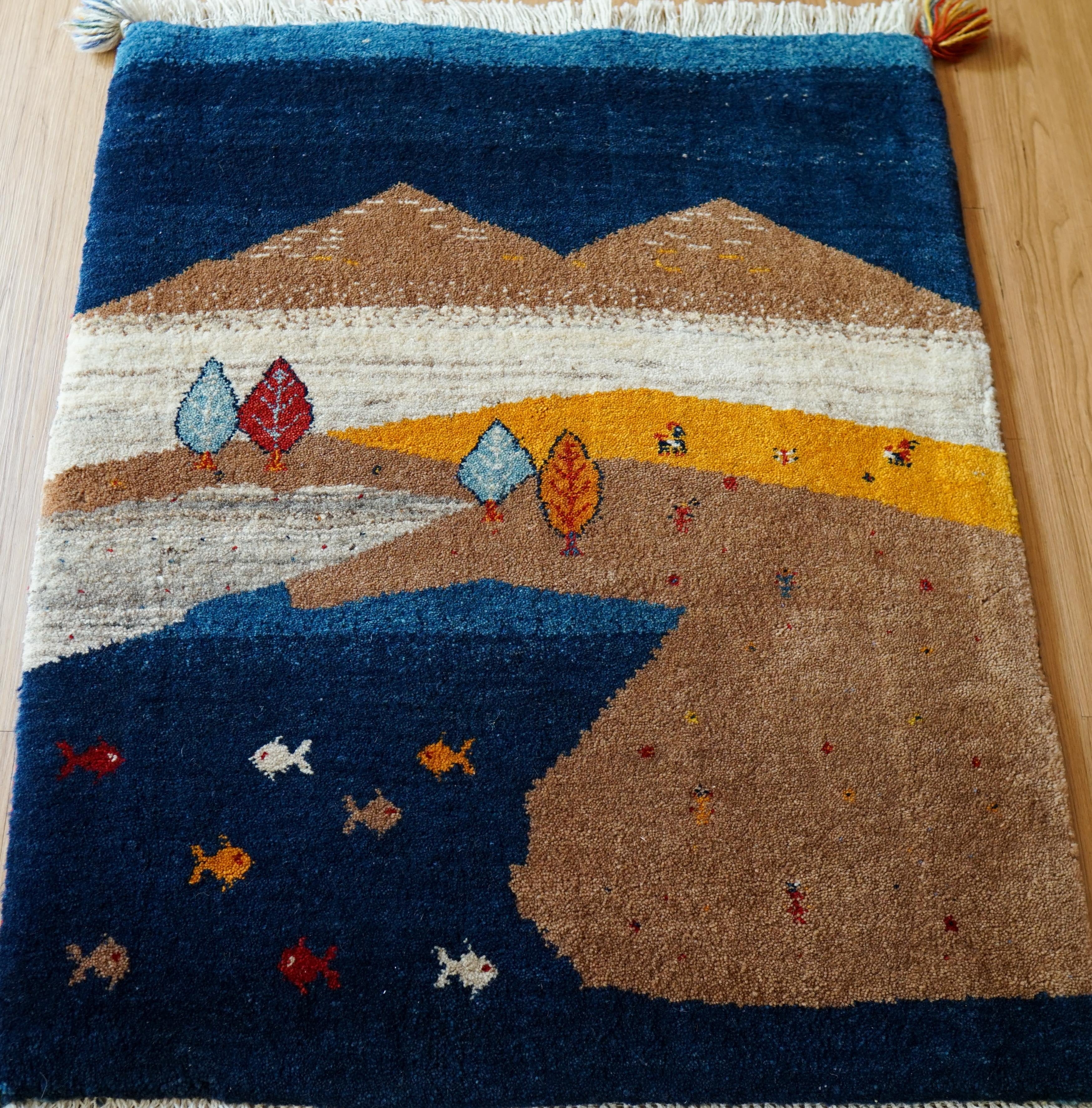 ペルシャ手織りカシュクリギャッベ 93×74cm｜風景画のような天然染料