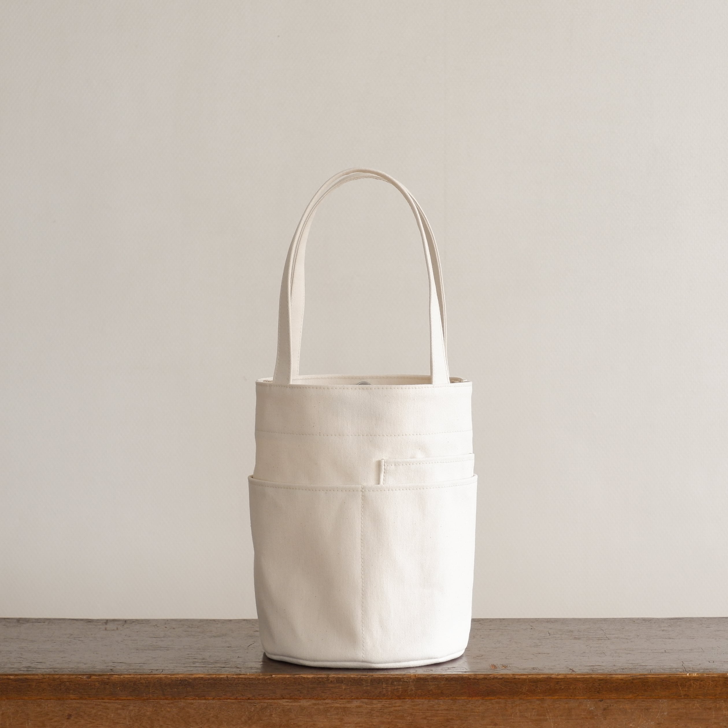 ダブルポケット丸底トート 生成り / 9号帆布 | aoya bags | シンプルで
