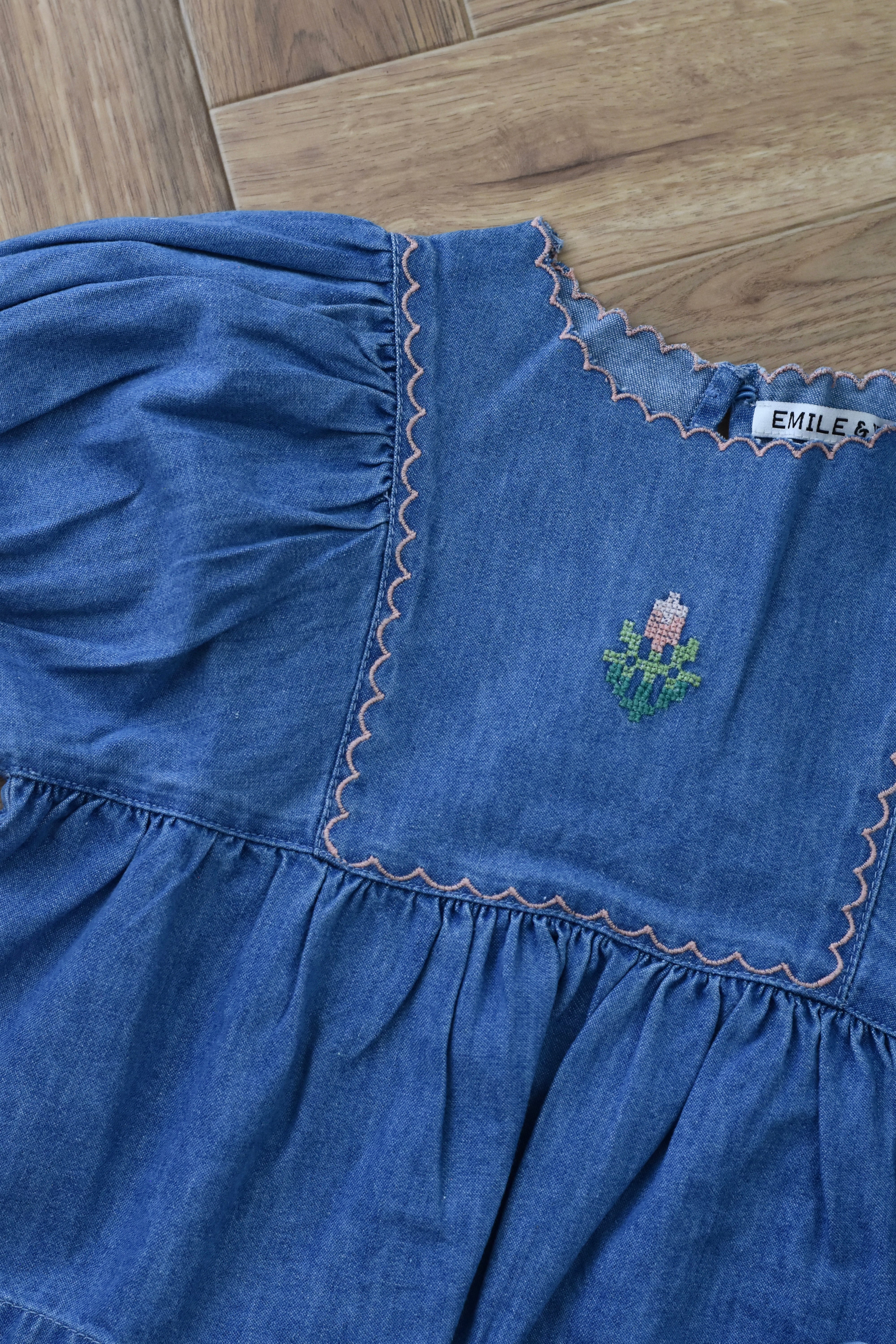 EMILE&IDA】Blouse Embroidered denim flower | Koromo