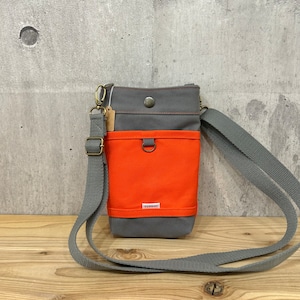 【選べる紐付 】 -* Pochette Shoulder Bag *-【グレー×スカーレット】
