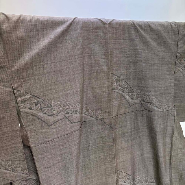 大島紬 9マルキ 泥大島 本場大島紬 お洒落着 普段着 正絹 裄66.5cm 身丈162cm 美品 リサイクル着物 M サイズ 5396