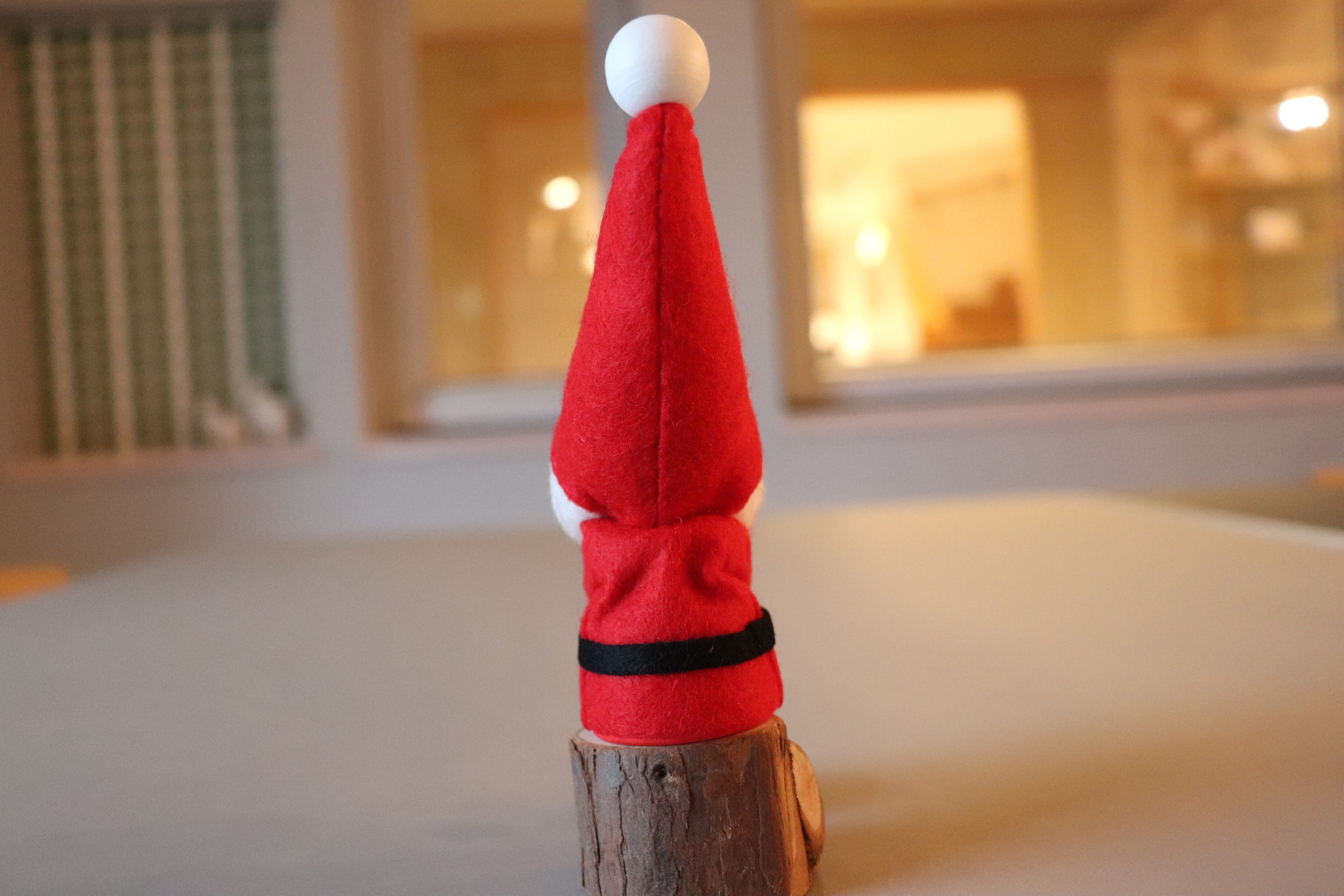 Nordika nisse/ノルディカニッセ 2024 白羊を抱えるサンタ | Linnel