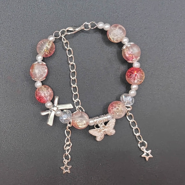 蝶やリボンのチャームが可愛いブレスレット(No.21)