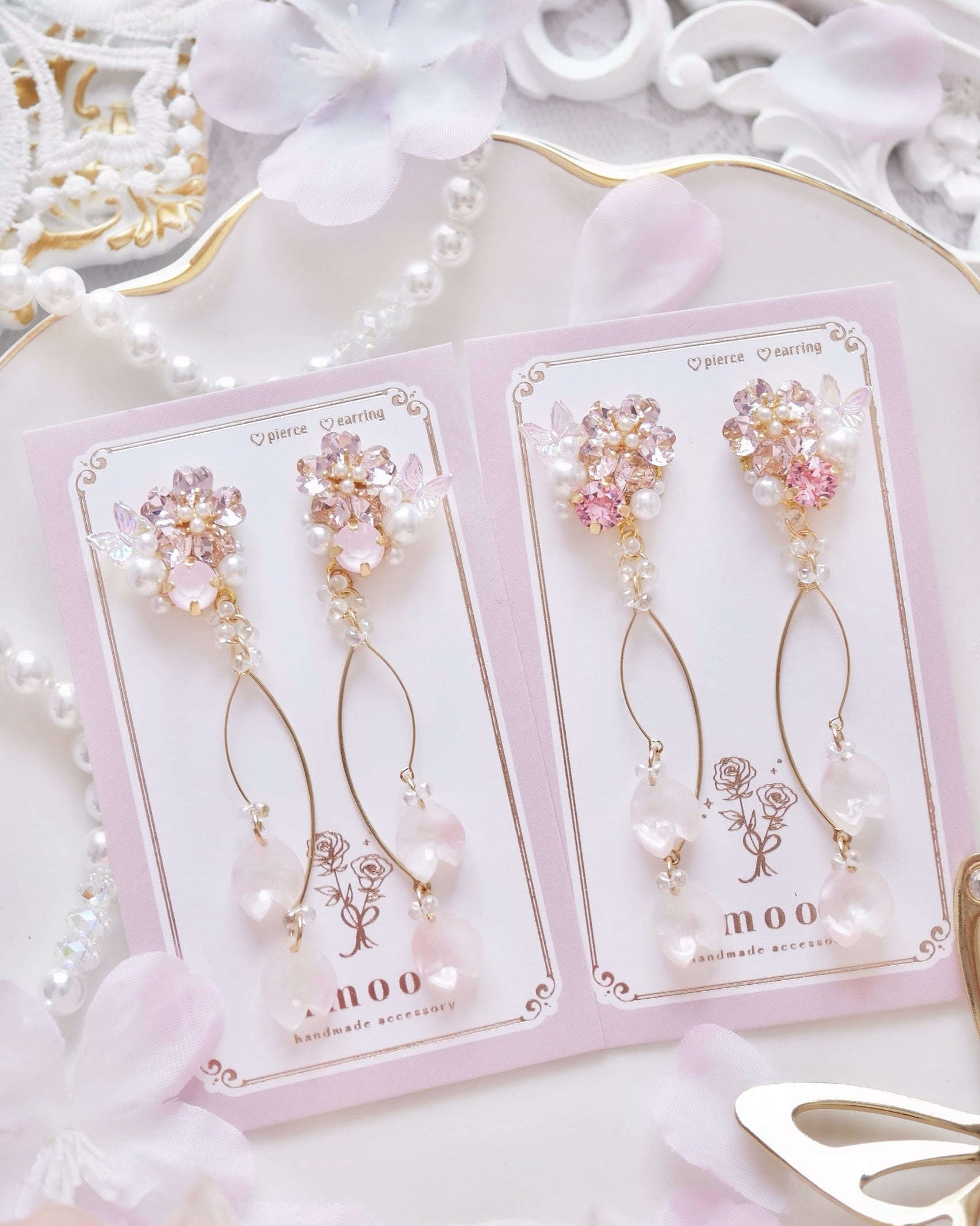 236 さくらペタルビジューロングピアス/イヤリング | Amooo
