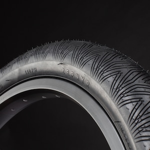 HERESY ZEPHYR TIRE / Wire bead　BMX タイヤ