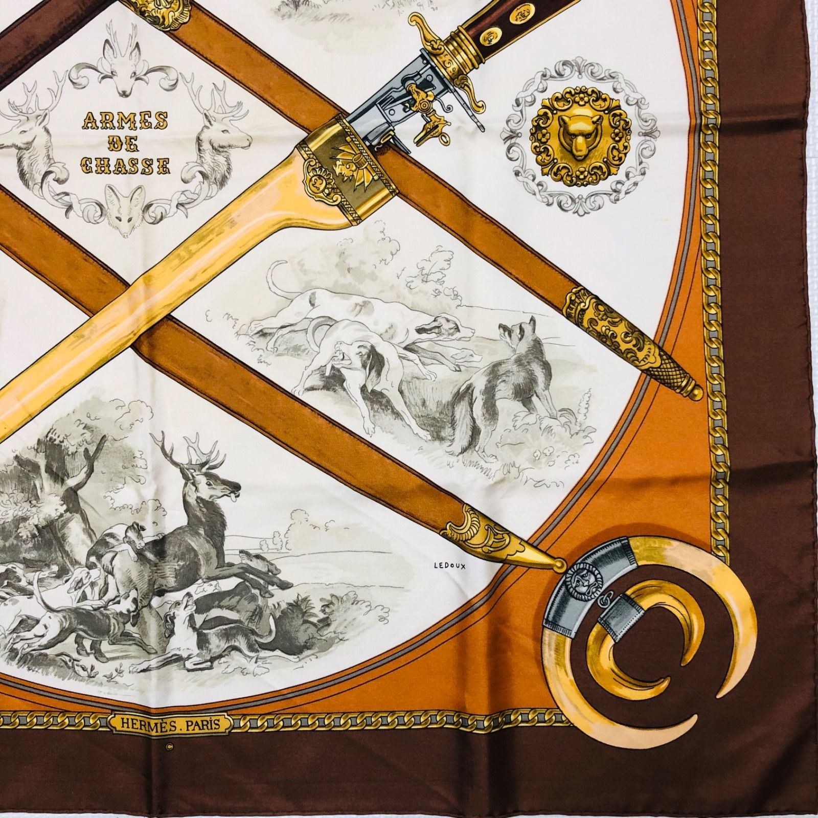 □美品□希少□HERMES エルメス カレ90 ARMES DE CHASSE 鹿狩り 大判