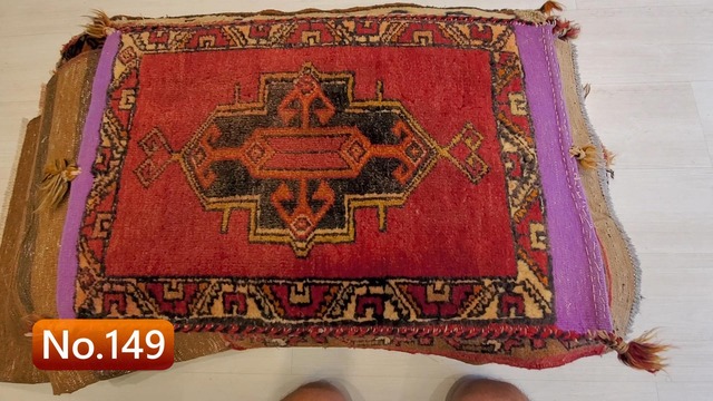 絨毯クエスト64【No.149】Tribal Rug　トライバルラグ  ※現在、こちらの商品はトルコに置いてあります。ご希望の方は先ずは在庫のご確認をお願いします。