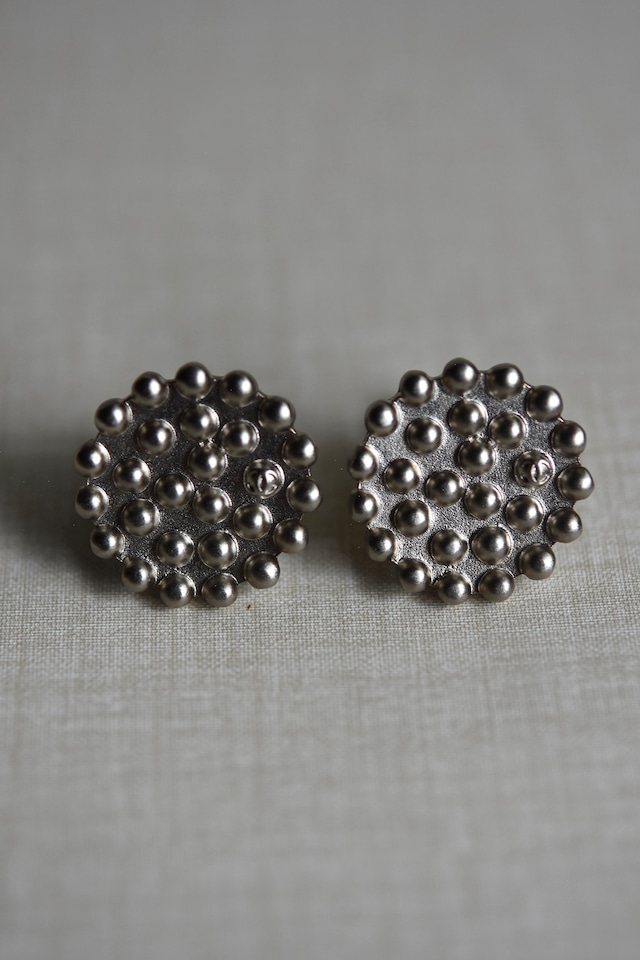IORI/"CHANEL" earring/icon series dot