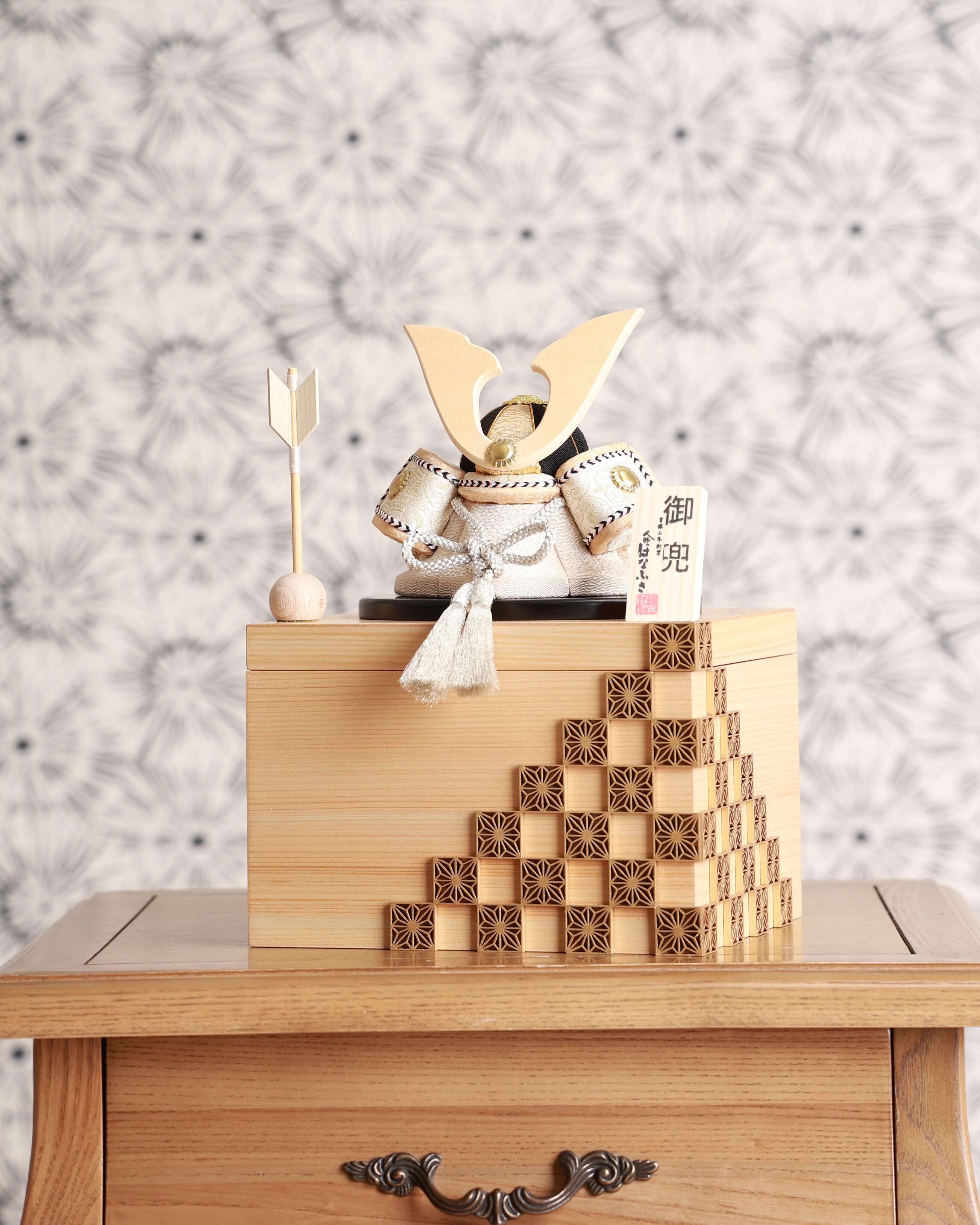 五月人形|CUBE 金|木目込み|収納飾り