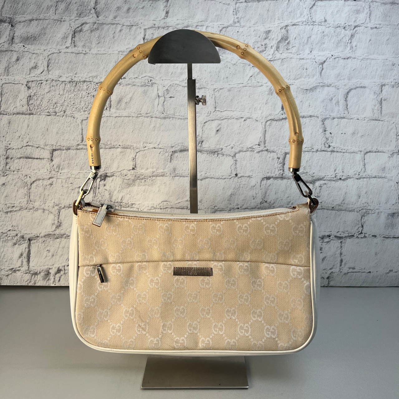 【最終処分SALE】GUCCI グッチ バンブー   GGキャンバス ハンドバッグ ホワイト A-12275