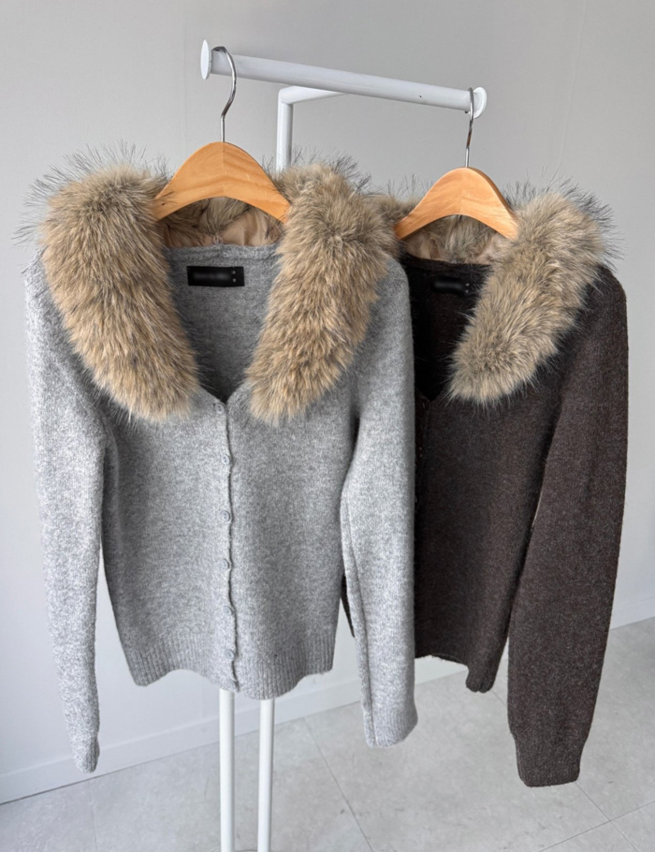 【新作5%OFF・3日間】Wool Slim Cardigan(Fur取り外し可)_2colors