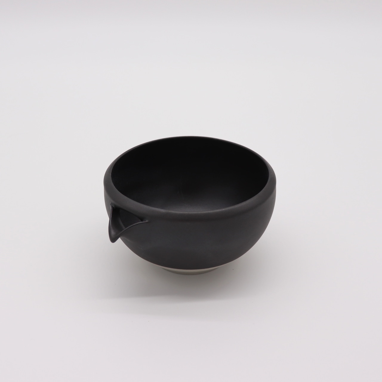 ORIGAMI 片口抹茶碗 pour