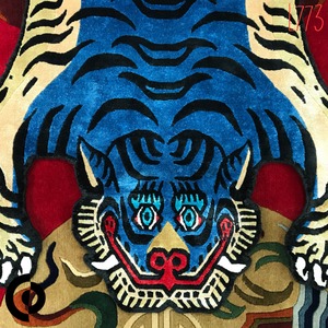 L 773 チベタンタイガーラグ VISCOSE ★ TIBETAN TIGER RUG【 大 本物 ヴィスコース製 ヒマラヤンブルー チベット文化圏 ネパール産 ハンドクラフト 高級絨毯 インテリア 産地直送 通販 フロアマット 】HIMALAYAN BLUE