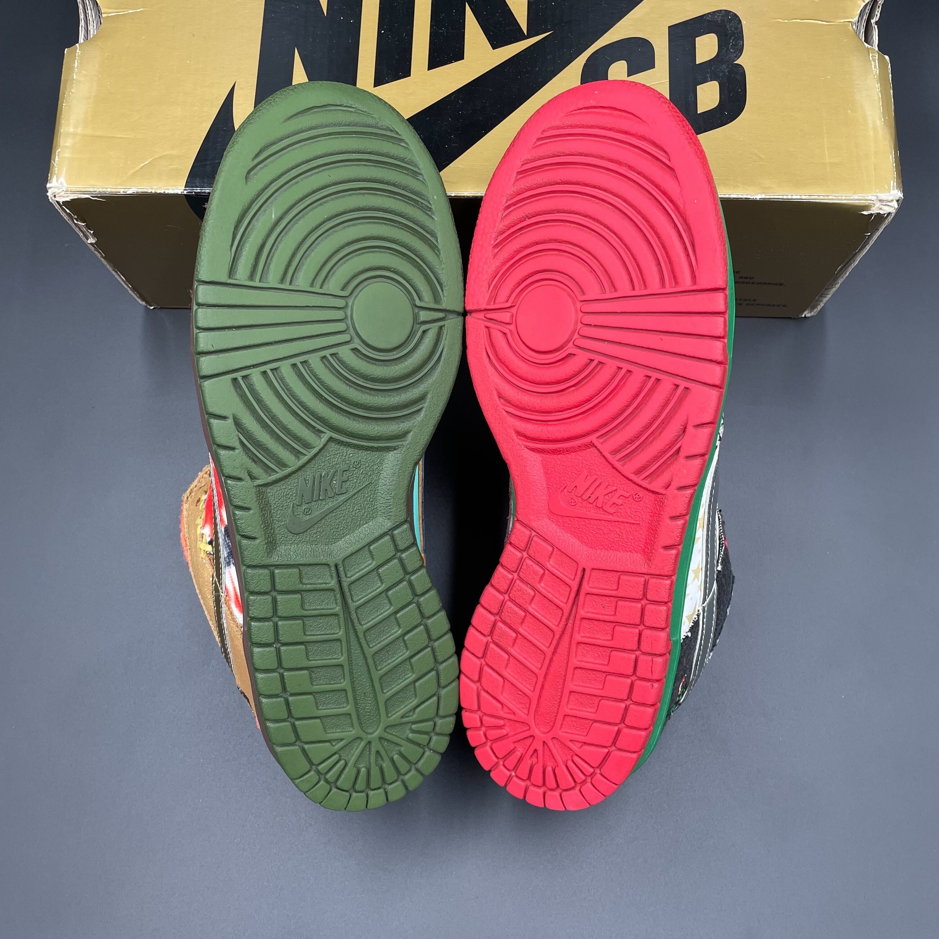 SB WHAT THE DUNK 318403-141 | PAY ID