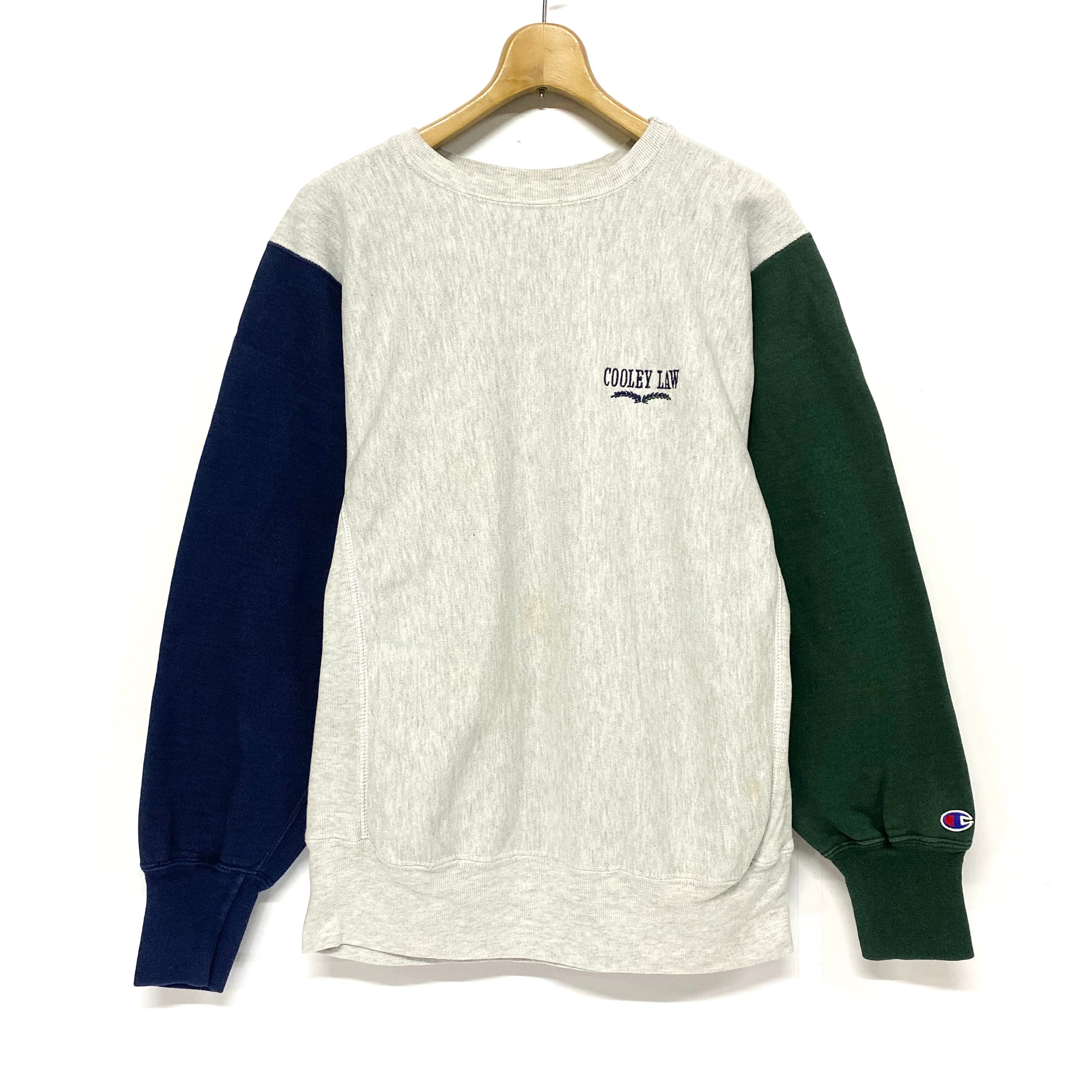 90年代 刺繍タグ Champion チャンピオン REVERSE WEAVE リバースウィーブ クレイジーパターン マルチカラー 切り替え  COOLEY LAW カレッジスウェット ヴィンテージ ワンポイント グレー オートミール メンズL 古着 【スウェット】 | cave