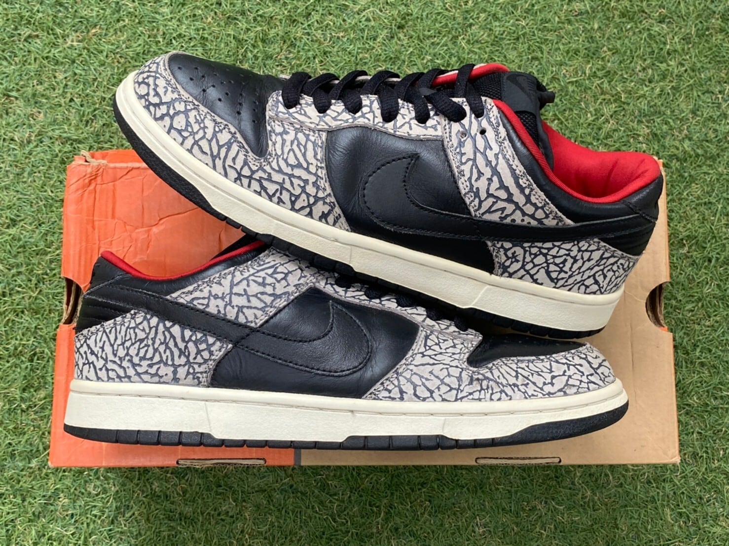 レア　NIKE SB DUNK LOW PRO BLACK CEMENT