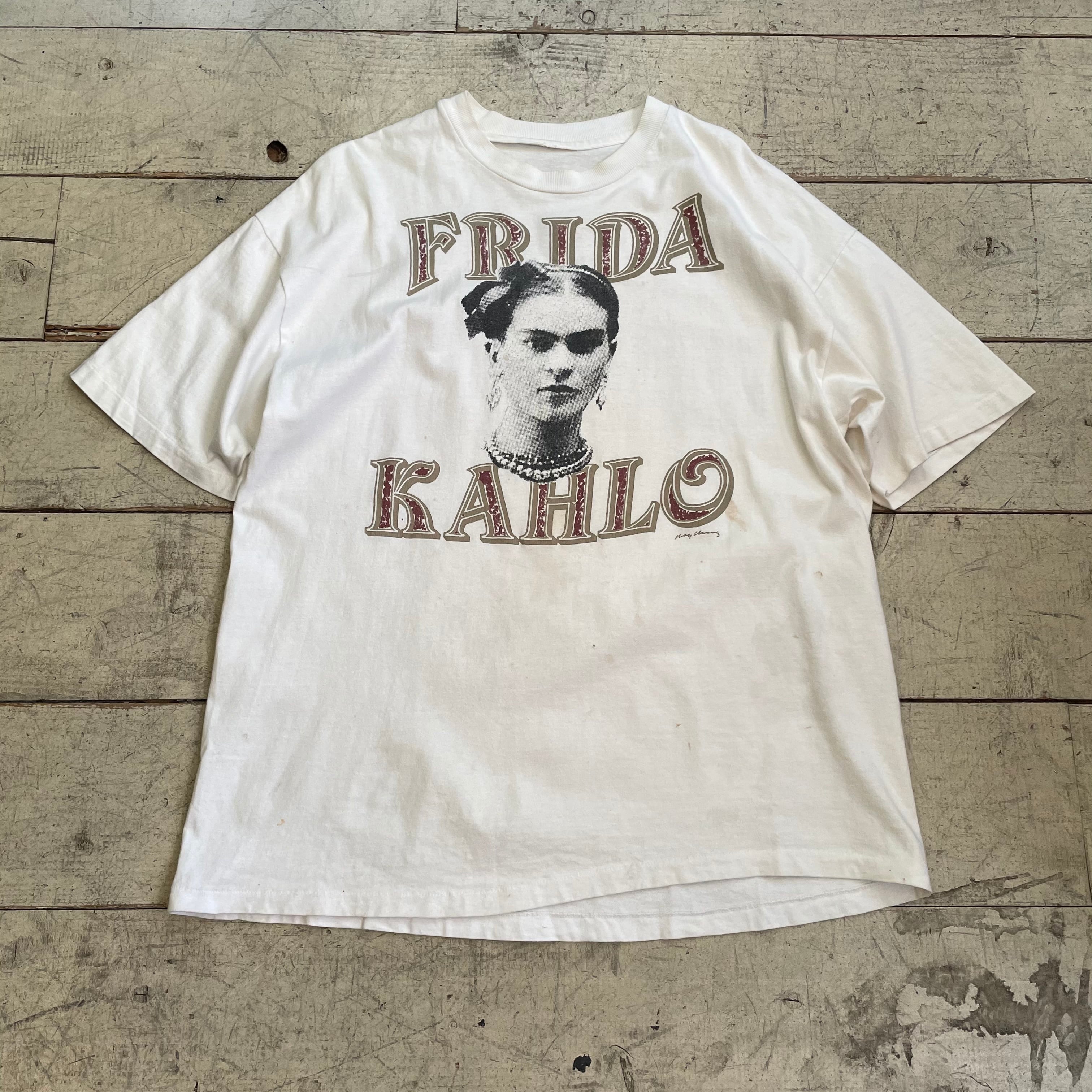 90s FRIDA KAHLO photo T-shirt | What’z up powered by BASE