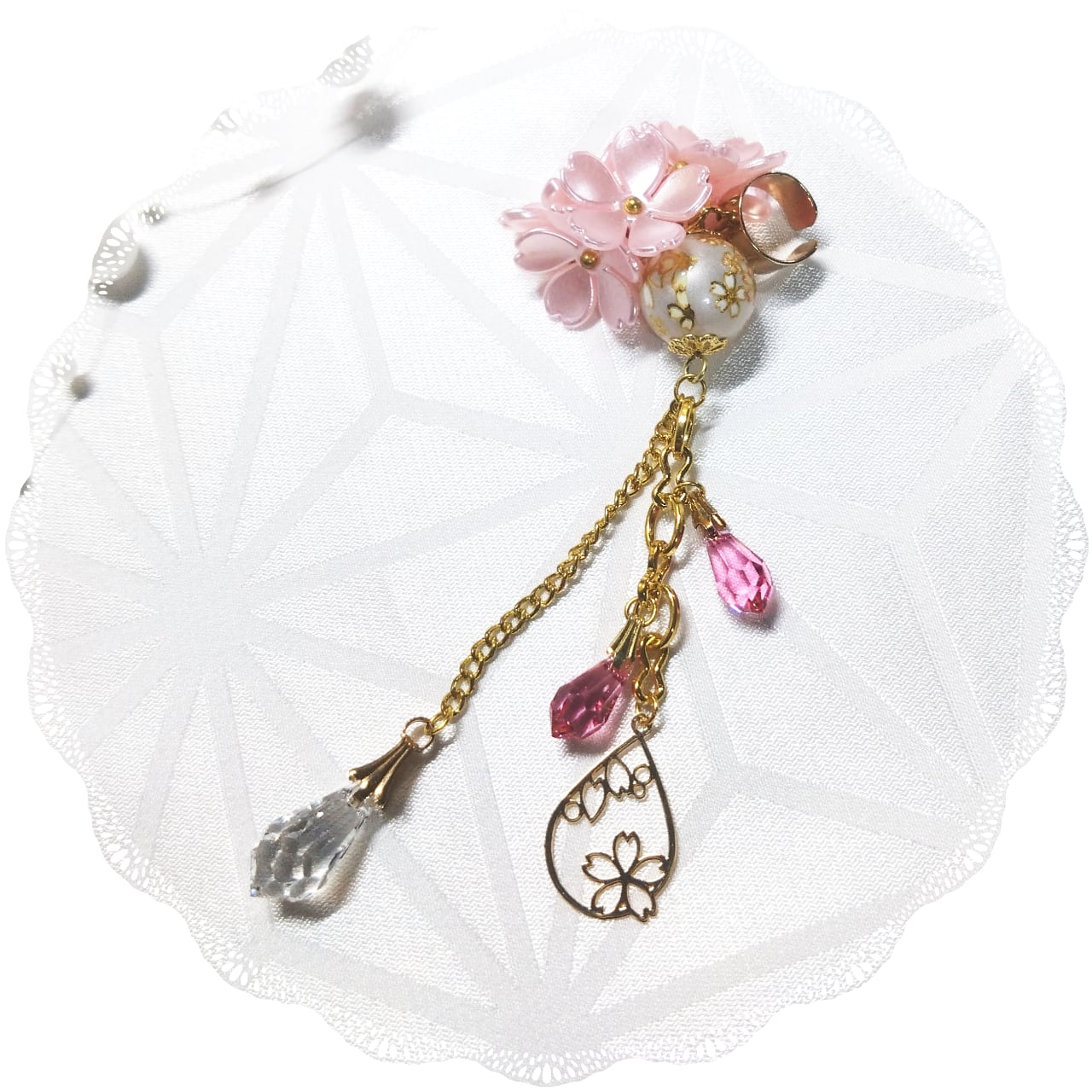 【イヤーカフス】淡紅桜