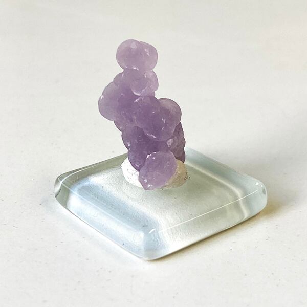 高品質　インドネシア産　グレープアゲート　台座付き　グレープ カルセドニー ① インドネシア産グレープアゲート | Mineral&Fossil