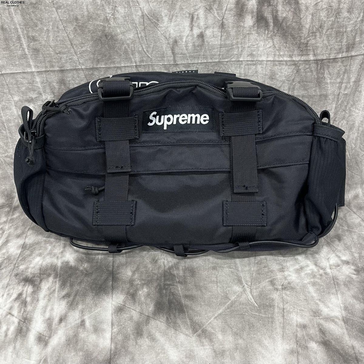 supreme waist bag 19aw
黒