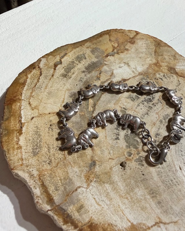 " Silver 925 - 連なる象たち " Elephants motif Design vintage Bracelet