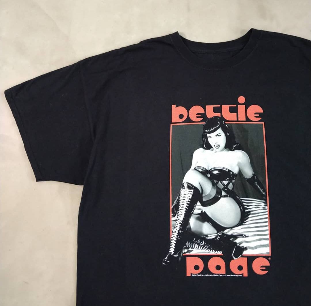 bettie page print tee | What'z up