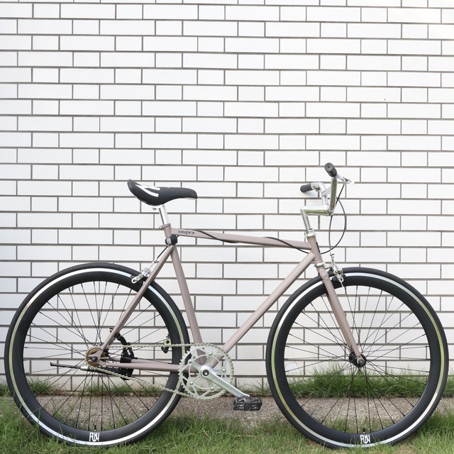 【FUN 700C SOUPRA, Rose gray】ピストバイク シングルスピード 自転車 ローズグレー クロモリフレーム