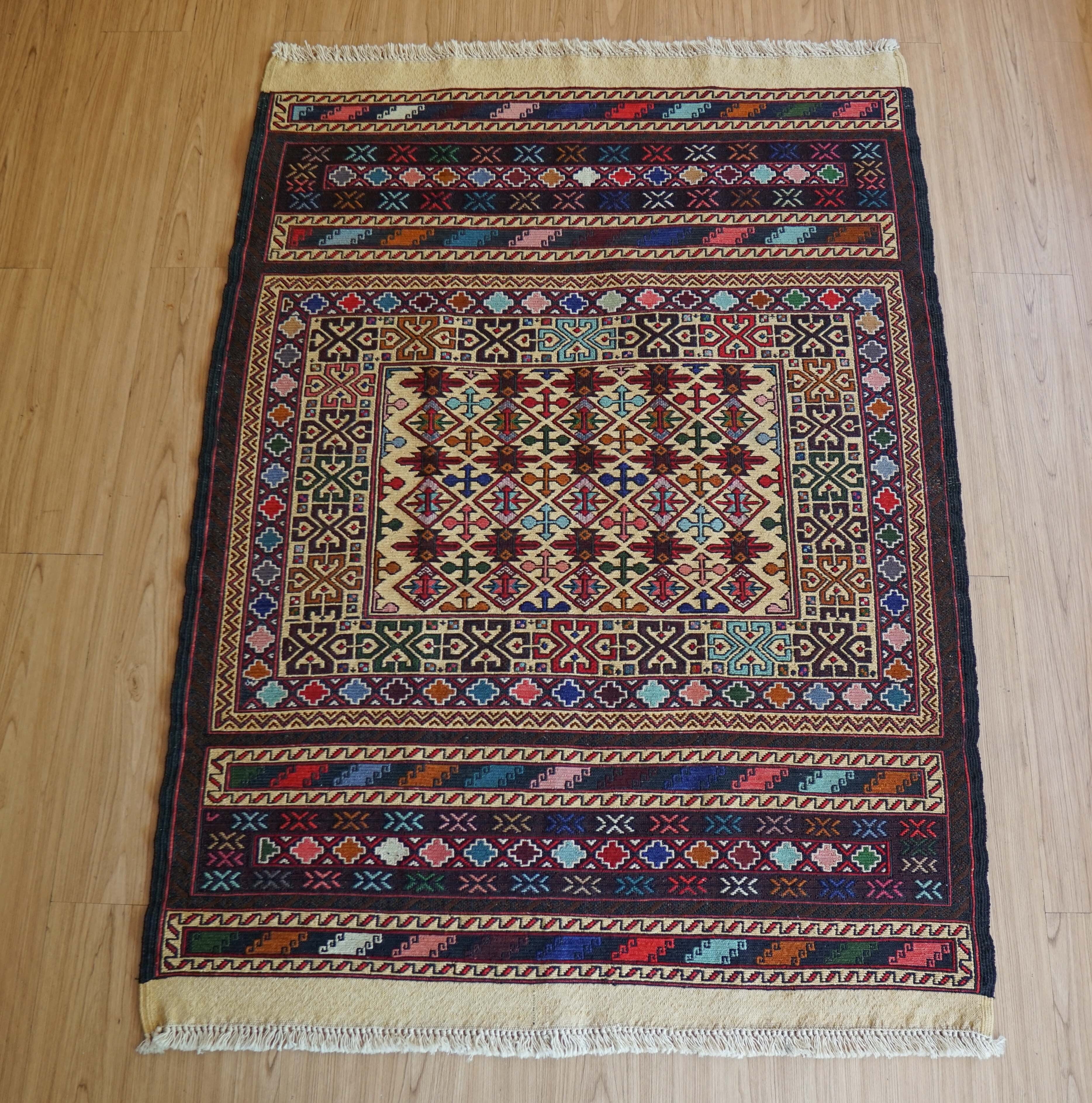 40×40cm【ペルシャ絨毯 手織りギャッベ】アマレ族ギャッベ ギャベ