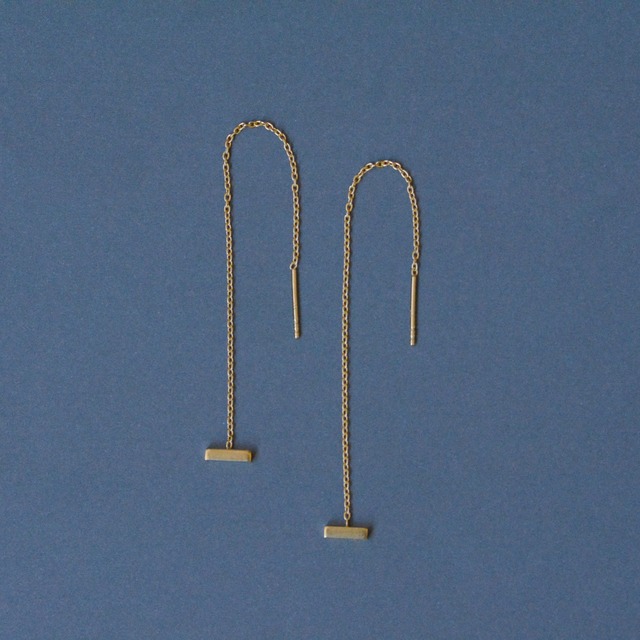 vertical  ピアス ゴールド