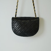 CHANEL シャネル マトラッセ ラムスキン チェーンショルダーバッグ ハーフムーン ゴールド金具 1番台