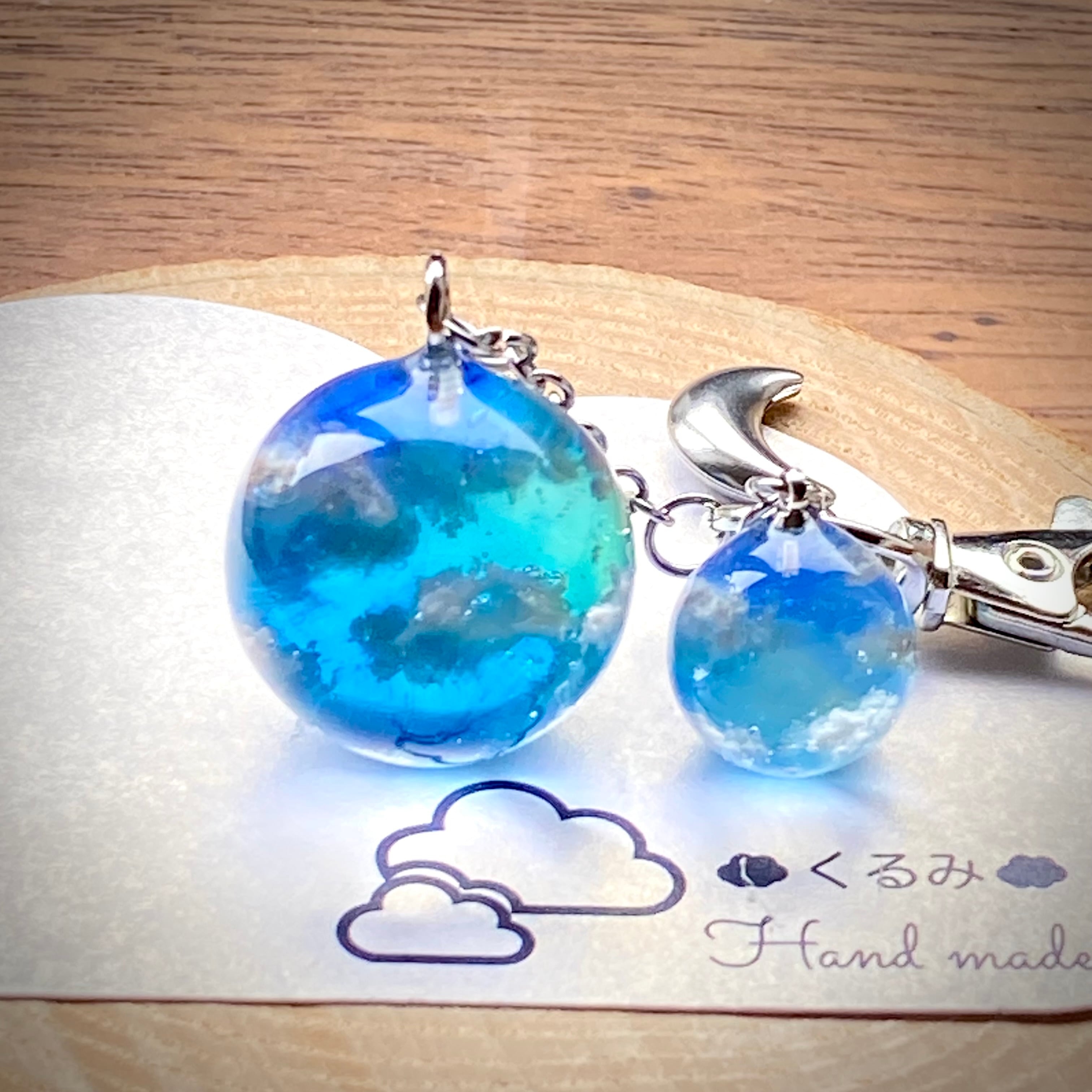 バックチャーム まん丸 青空 20mm 月