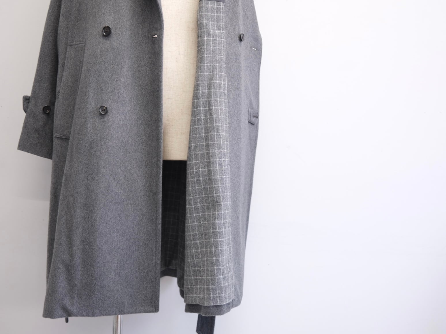 ULTERIOR”PURE CASHMERE BEAVER OVER COAT GREY” | Lapel online store