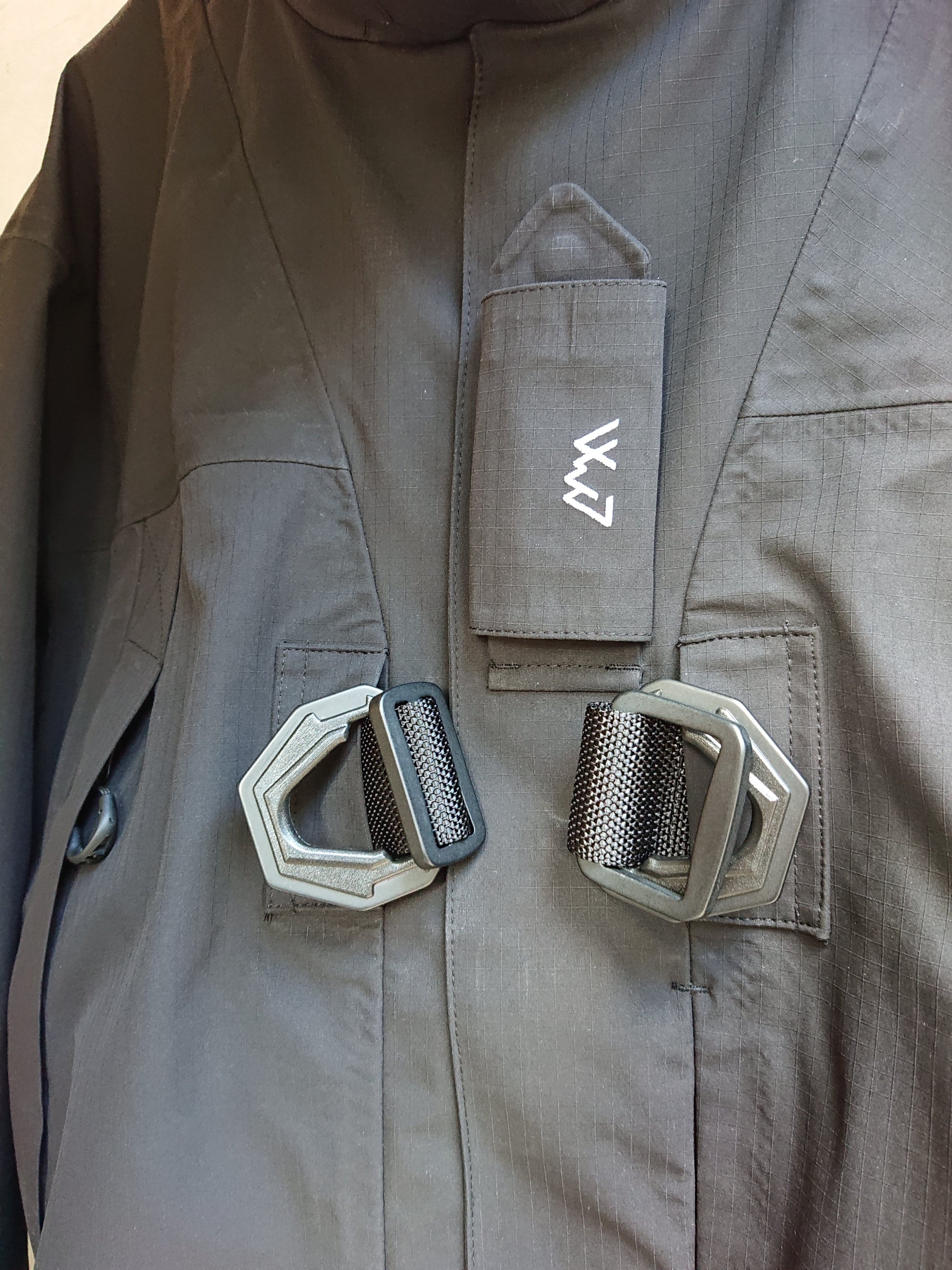 COMFY CMF OUTDOOR GARMENT 