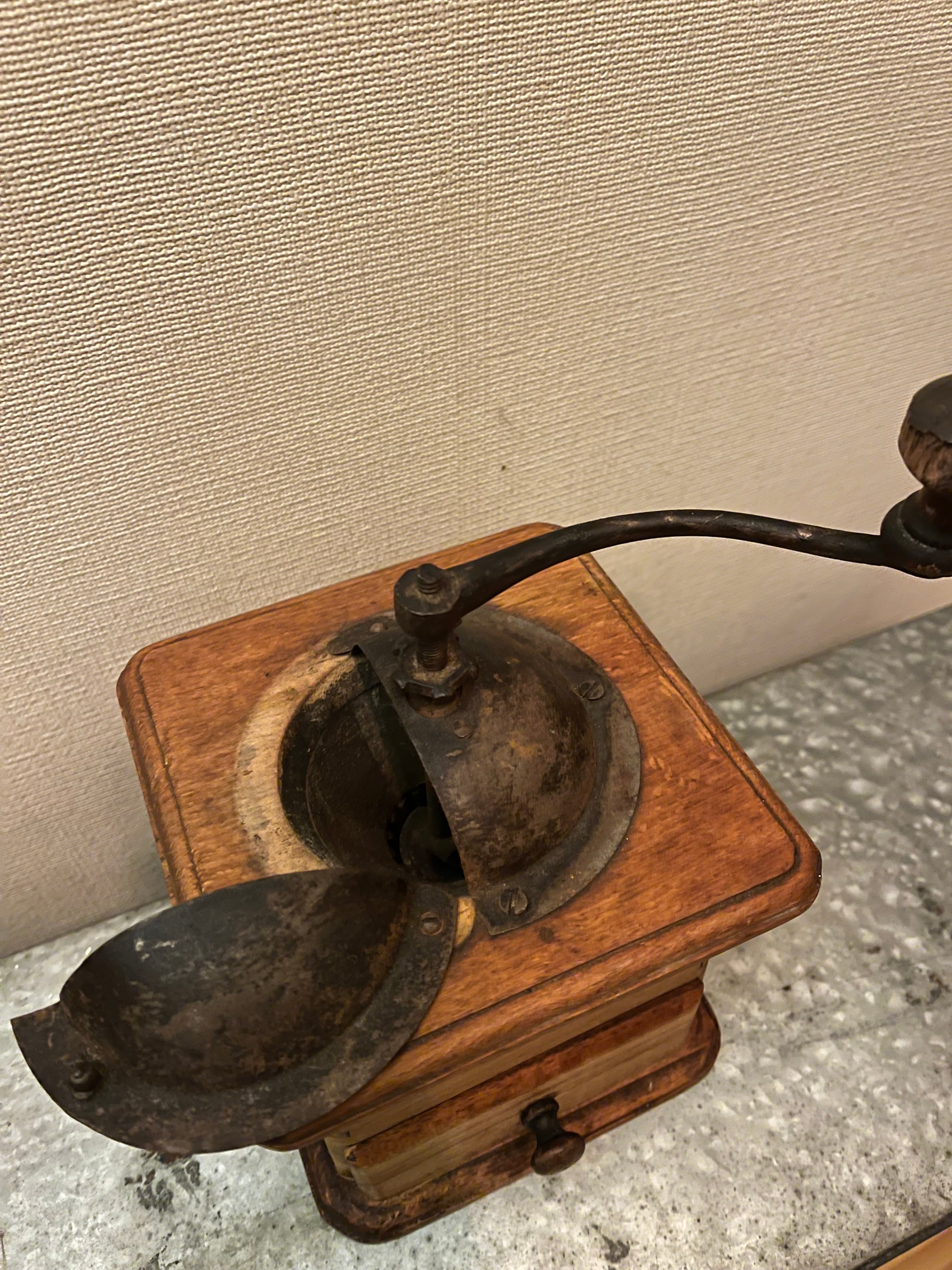 Coffee Mill antique＜コーヒーミル・木製ミル・古道具・アンティーク